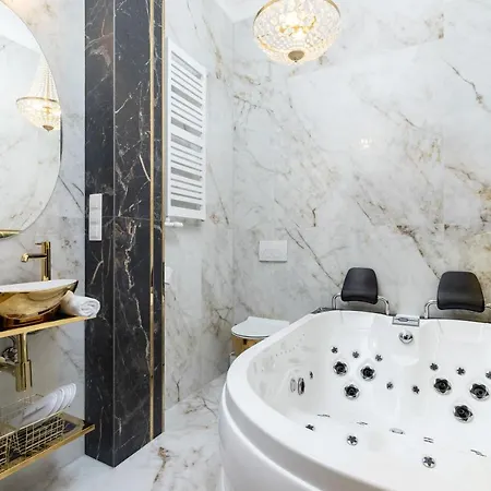 Kazimierz With Jacuzzi By Renters Prestige *