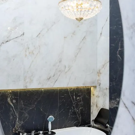 Kazimierz With Jacuzzi By Renters Prestige Appartement