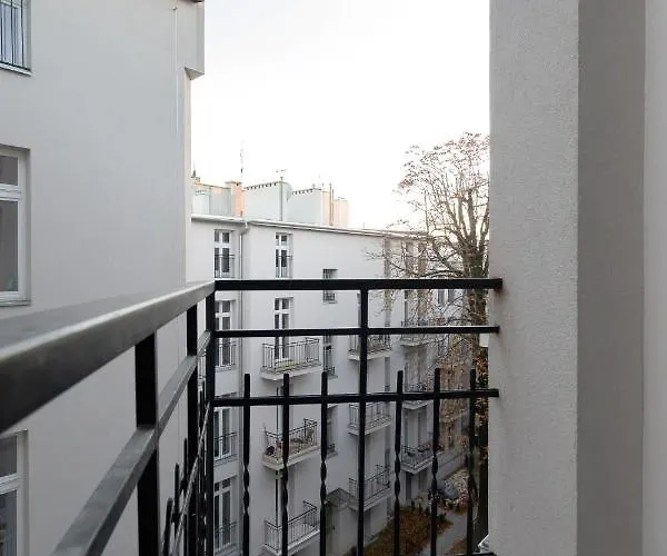 Apartment Kazimierz With Jacuzzi By Renters Prestige