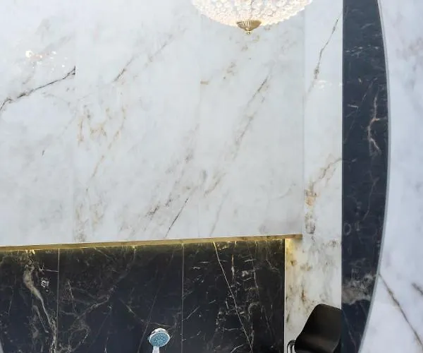 Kazimierz With Jacuzzi By Renters Prestige Apartmán