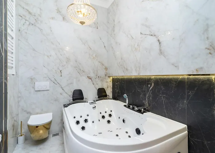 Kazimierz With Jacuzzi By Renters Prestige