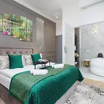 Kazimierz With Jacuzzi By Renters Prestige Appartamento Cracovia