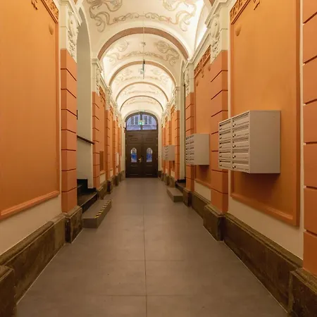 Kazimierz With Jacuzzi By Renters Prestige